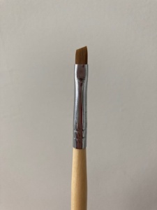 Кисть синтетическая (скошенная) Mileo №4