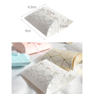 Коробка подарочная 9х6,5х2,6 см Белый золотой горох