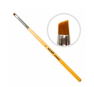 Кисть синтетическая (скошенная) Mileo №1